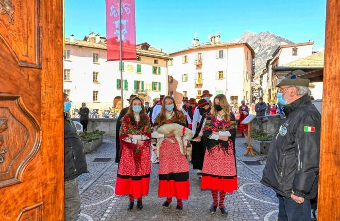 I PASQUALI DI BORMIO NEL VIDEO INCONTRO DI QUESTO SABATO  