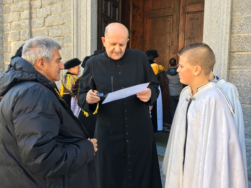 Don Ilario: festa di accoglienza a Ravoledo