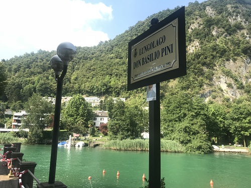 Lungolago don Basilio Pini, omaggio di Lavena Ponte Tresa al sacerdote nostro compaesano 